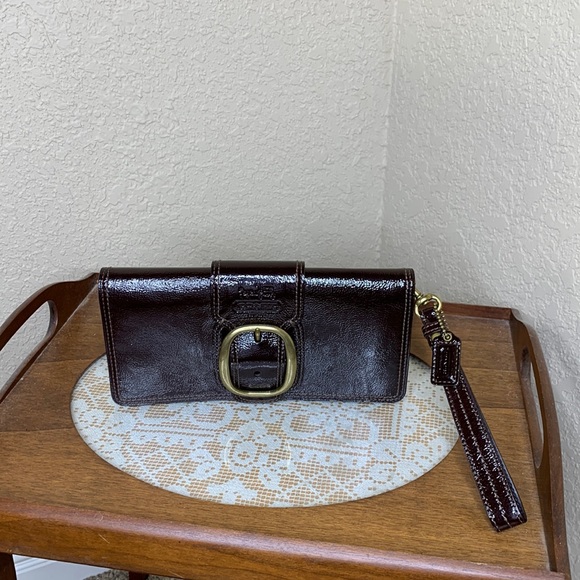 Coach Bleecker patent leather Chocolate Brown wristlet/clutch - Picture 2 of 10